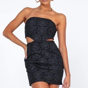 Princess Polly - All black patterned cutout dress - US 4